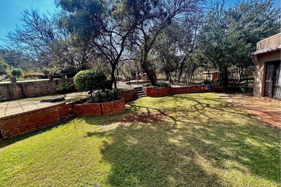 6 Bedroom Property for Sale in Melodie North West
